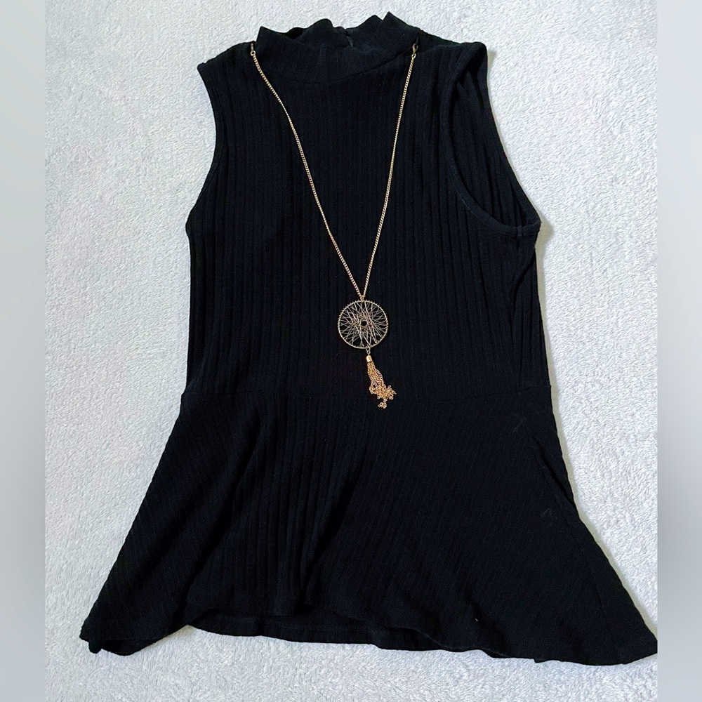 High Colar Black Blouse Added Chain IZ Byer Women’s Medium